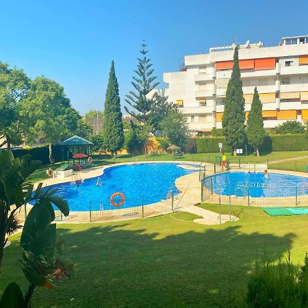 797 Holiday Rentals - Piso Para 4 Con Amplia Terraza Al Jardin Y Al Mar Benalmádena Exteriör bild