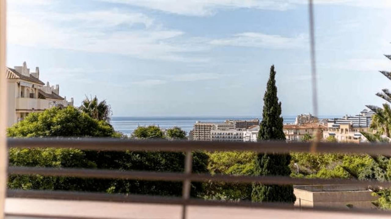 797 Holiday Rentals - Piso Para 4 Con Amplia Terraza Al Jardin Y Al Mar Benalmádena Exteriör bild